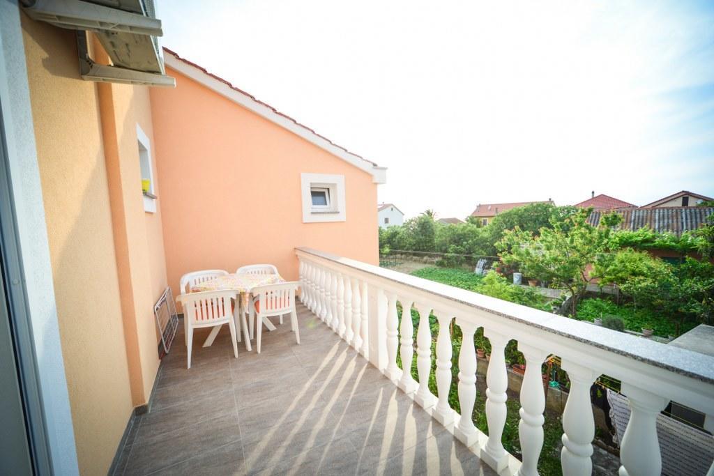 Apartments Valentina Petrčane Exterior foto